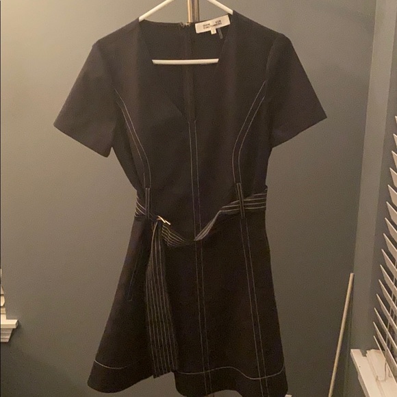 Diane Von Furstenberg D-ring fit and flare dress - Picture 2 of 6